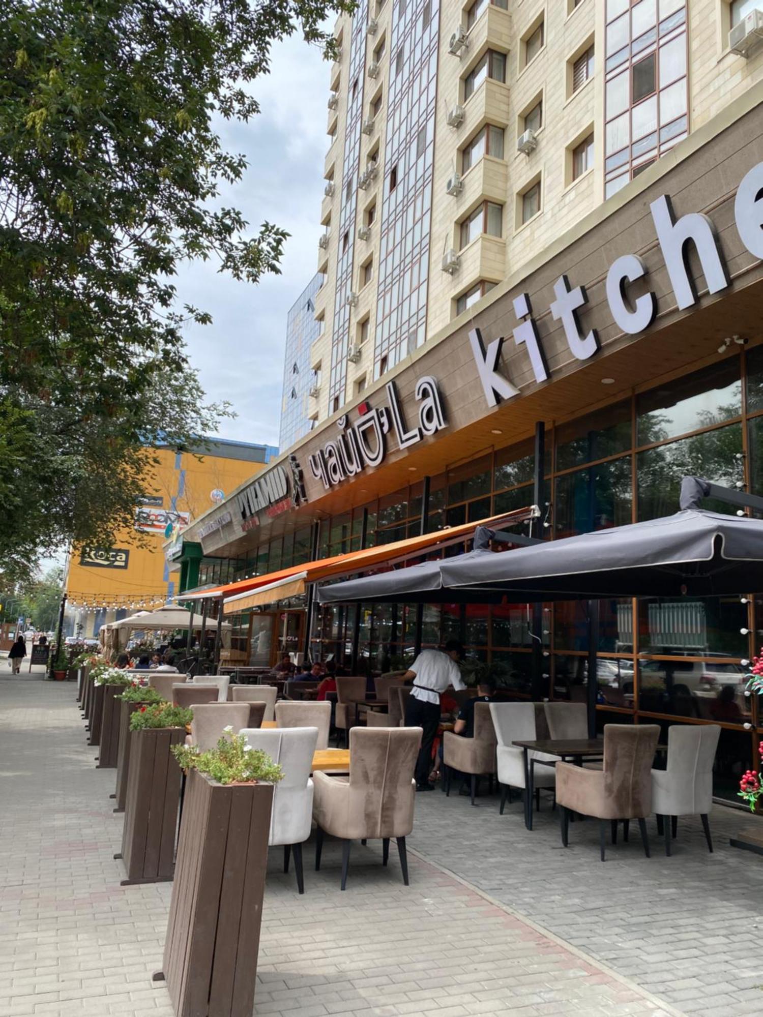 Просторная Двухкомнатная Квартира Жк Бакытты Омир Almaty Exterior foto